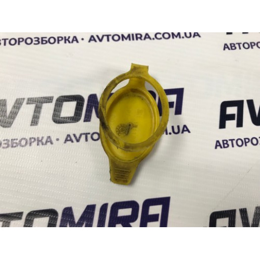 Крышка бачка омывателя Opel Astra H 2004-2010 13118170